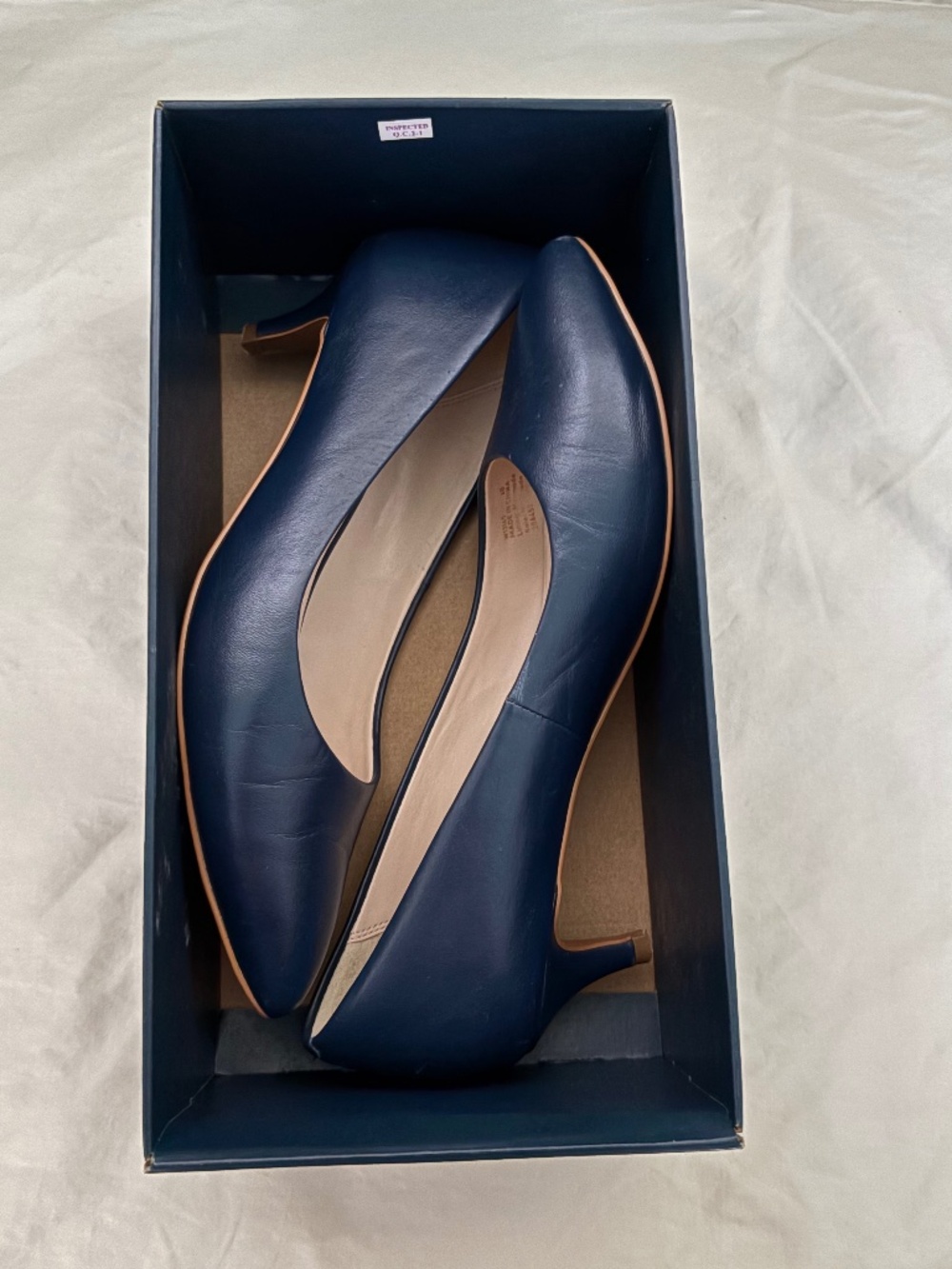 Cole Haan Marine Blue Leather Classic Kitten Heel Pumps Pointed Toe Women's 6B